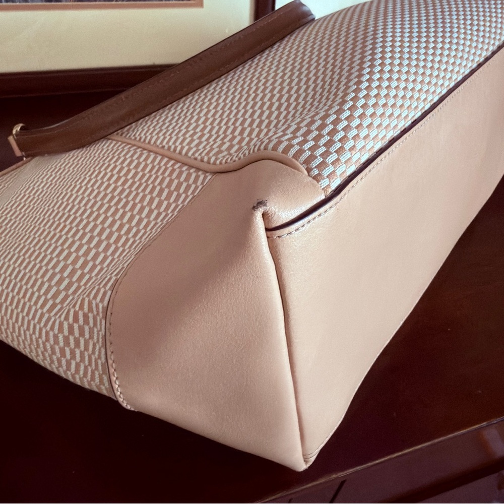 Coach Ava Tote - Picture 5 of 8